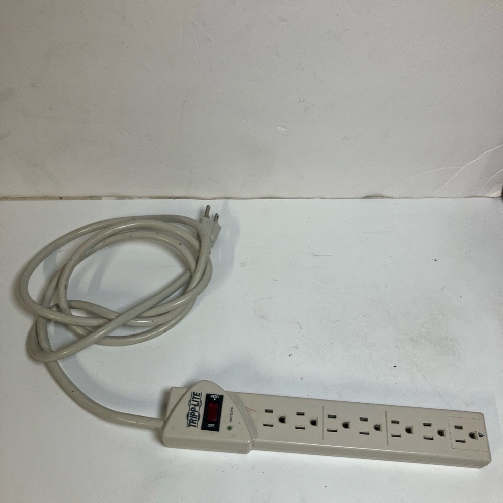 Tripp Lite Power Strip PV600HF 6 Outlets Black Surge Protector OnOff Switch
